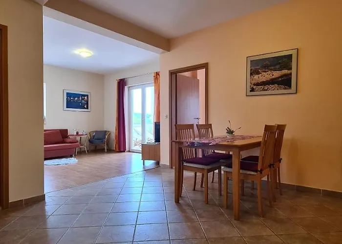 Nikola Apartment *