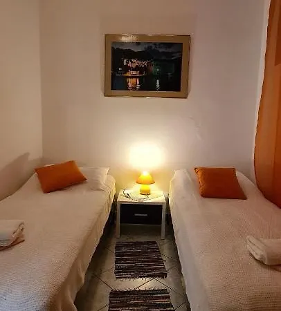 Nikola Apartment