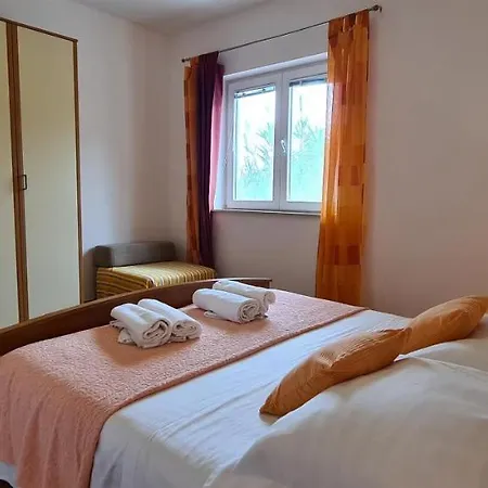 Apartment Nikola *
