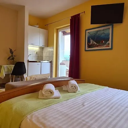 Nikola Appartement *
