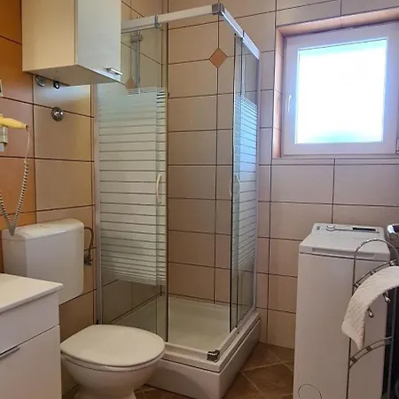 Nikola Appartement *